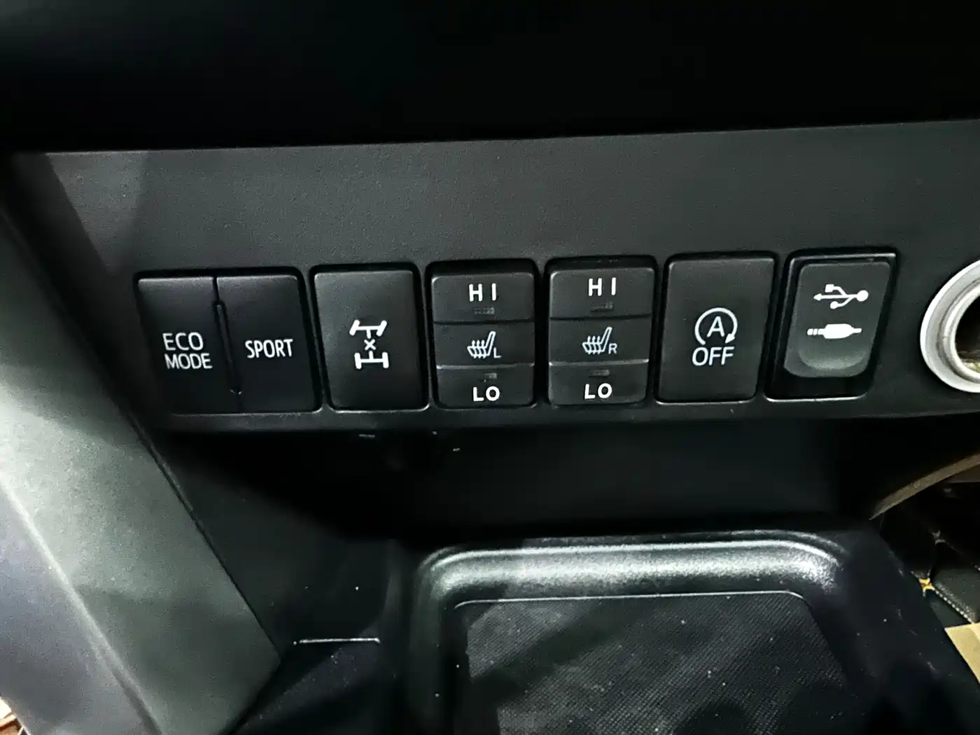 Toyota RAV4 Rongfang 2016 2.5L Automatic 4WD Elite фото 13