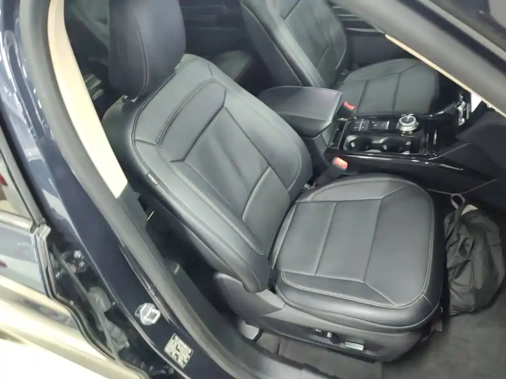 Ford Explorer 2021 2020 EcoBoost 285 RWD Trend Edition 6-Seater