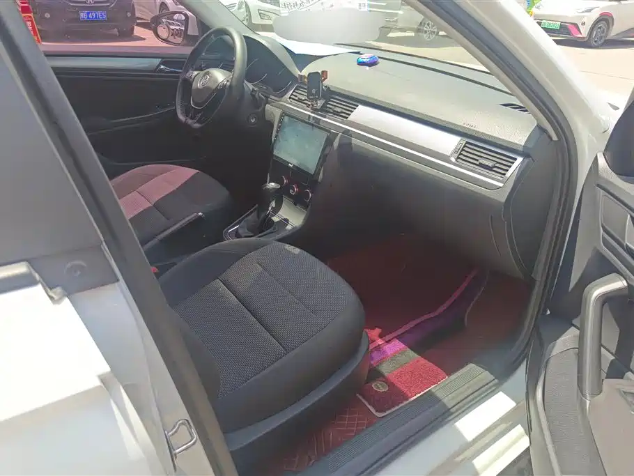 Volkswagen Bora 2016 Model 1.6L Automatic Fashion фото 8