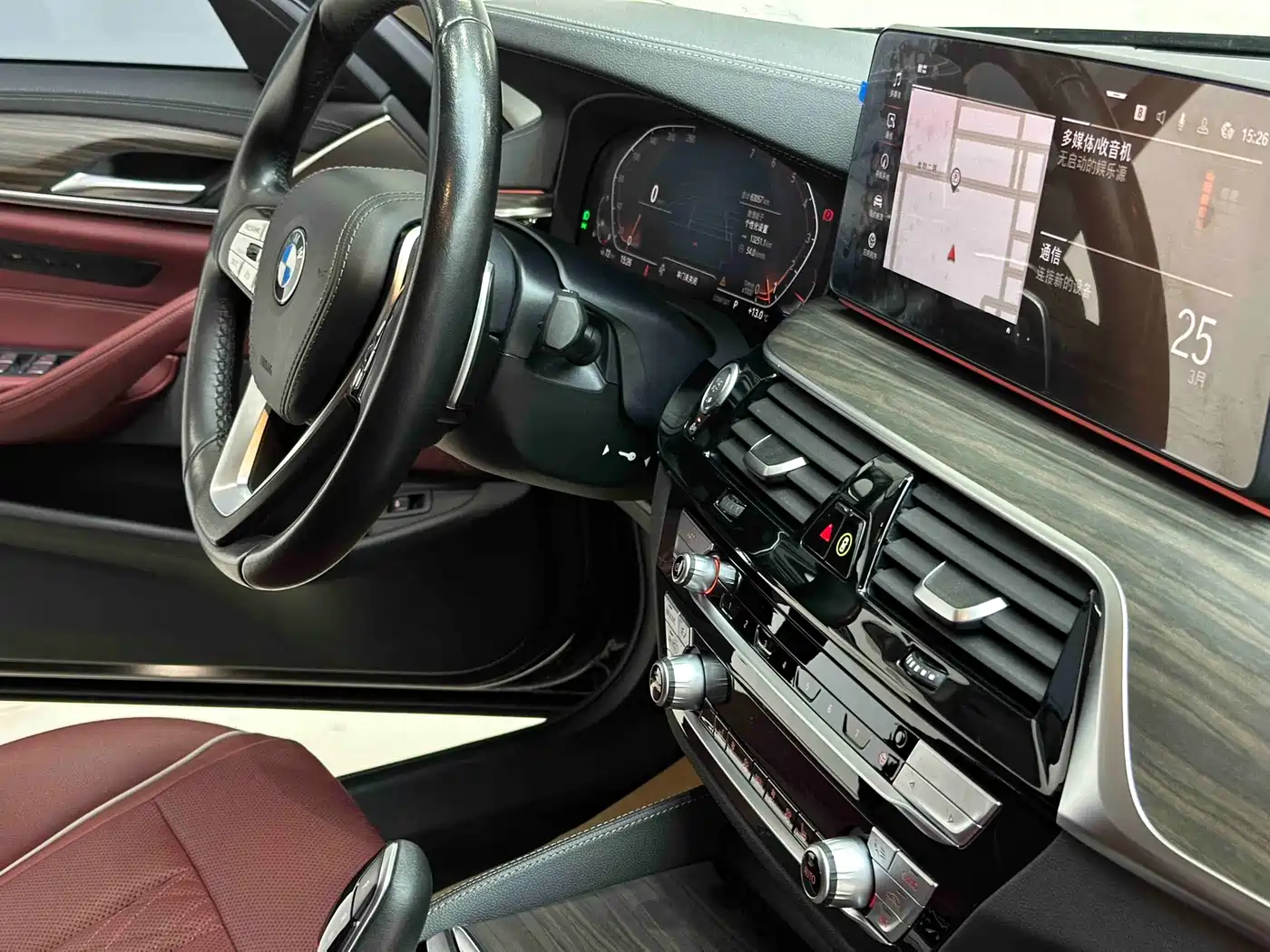 BMW 5 Series 2021 530Li Leading Luxury Package фото 24