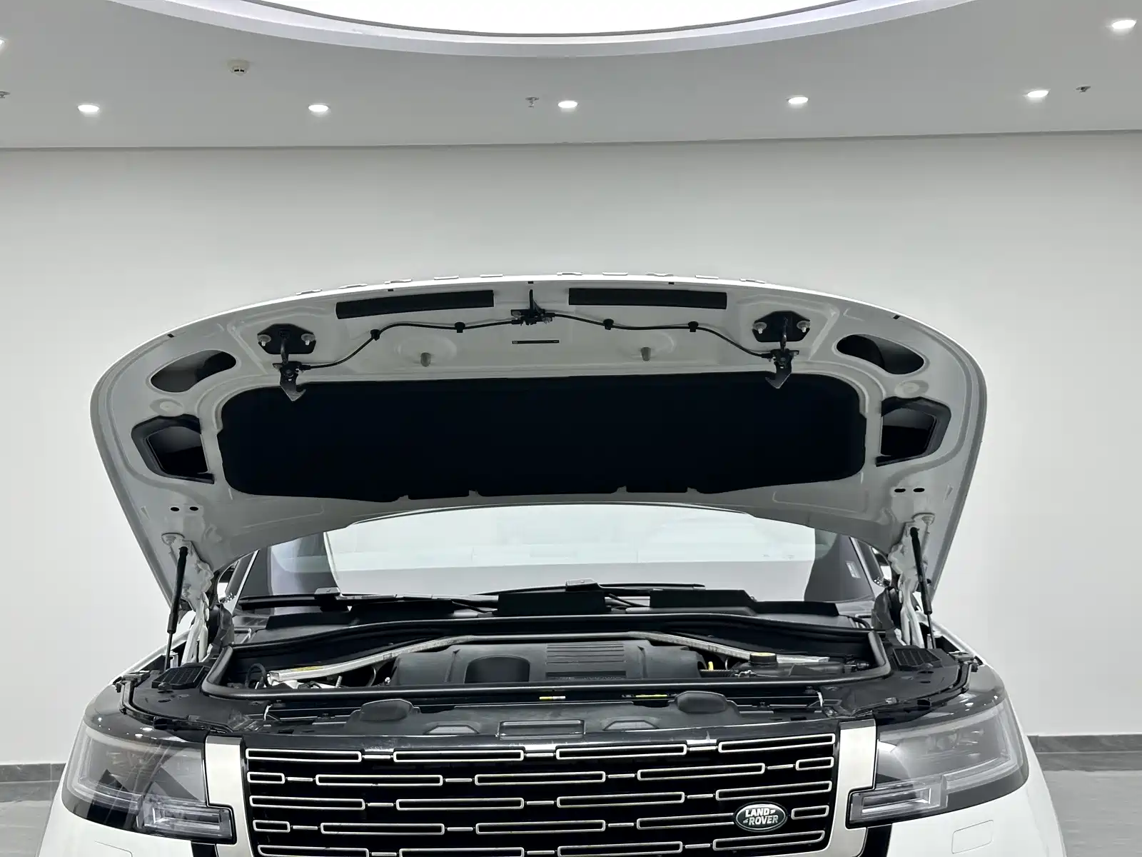 Photo 27 - Land Rover Range Rover