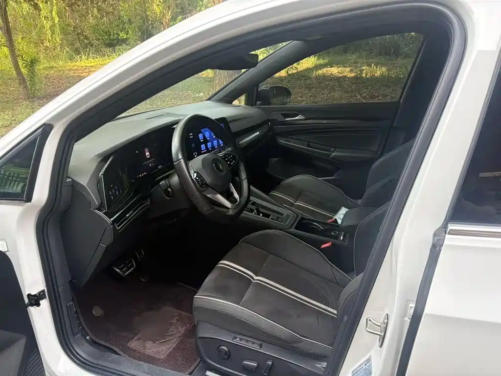 Volkswagen Golf 2021 280TSI DSG R-Line фото 12