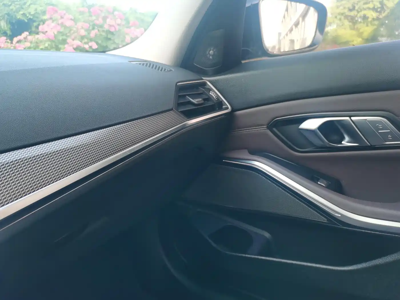 BMW 3 Series 2020 325Li M Sport Black Night Package фото 21