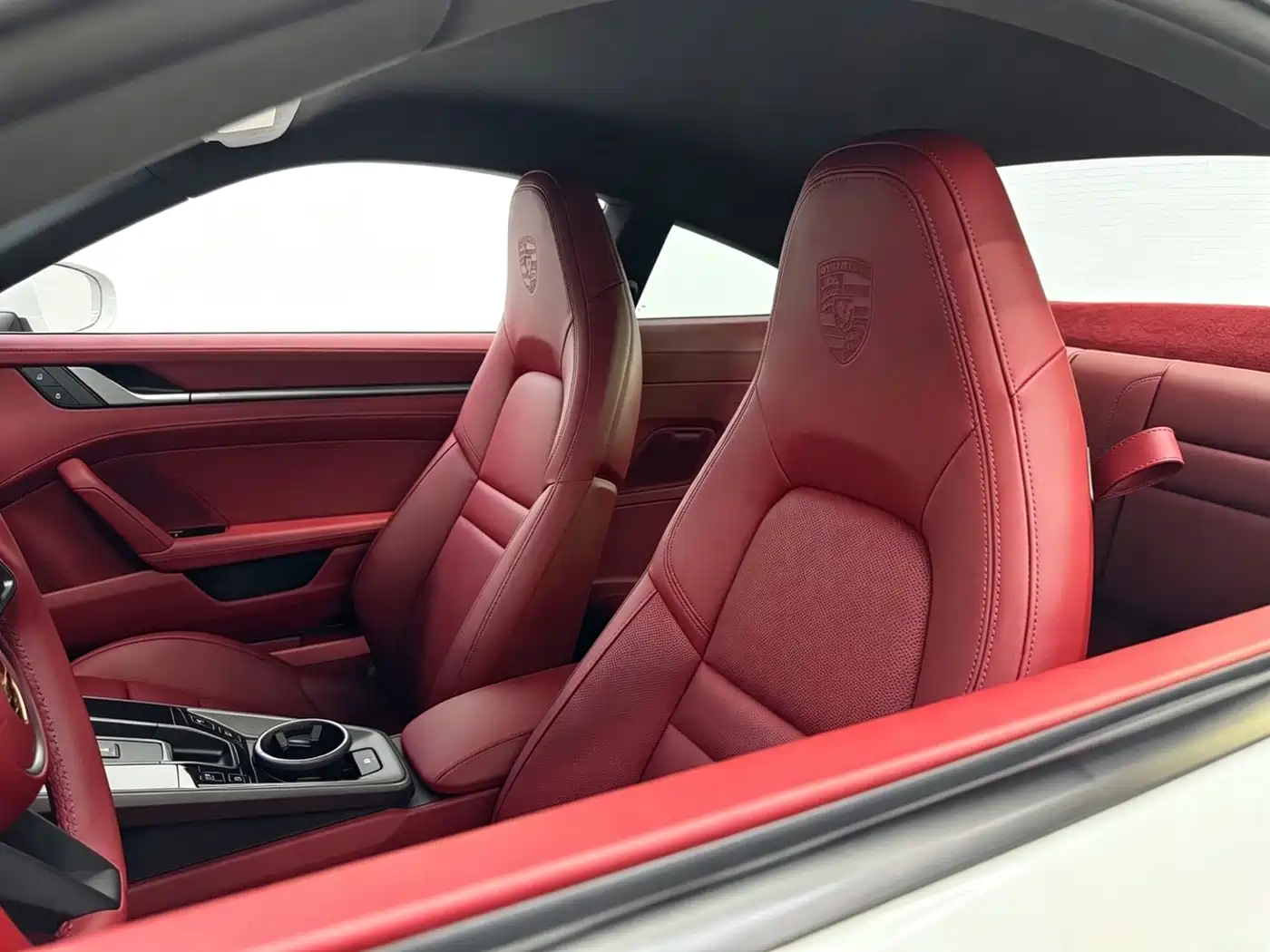 Porsche 911 2023 Carrera 3.0T фото 9