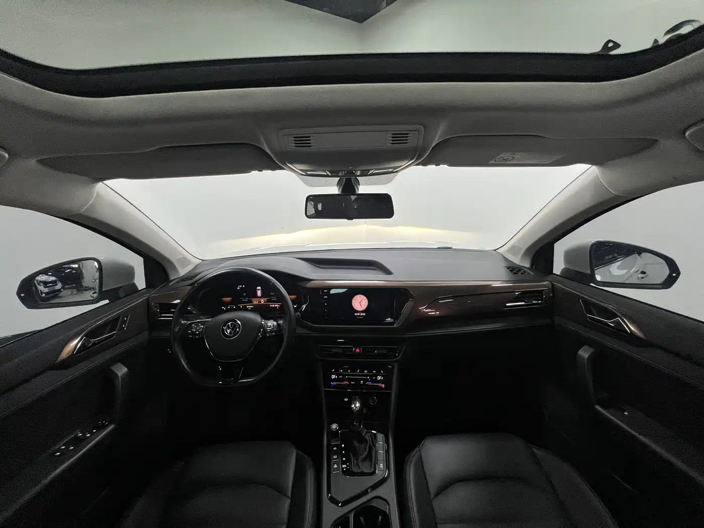 Volkswagen Tharu 2022 280TSI FWD Luxury Edition фото 10