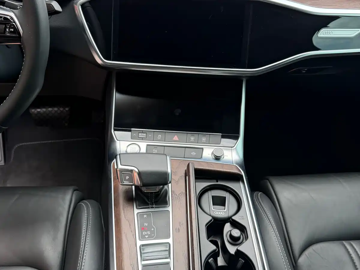 Audi A6L 2020 40 TFSI Luxury Dynamic фото 7