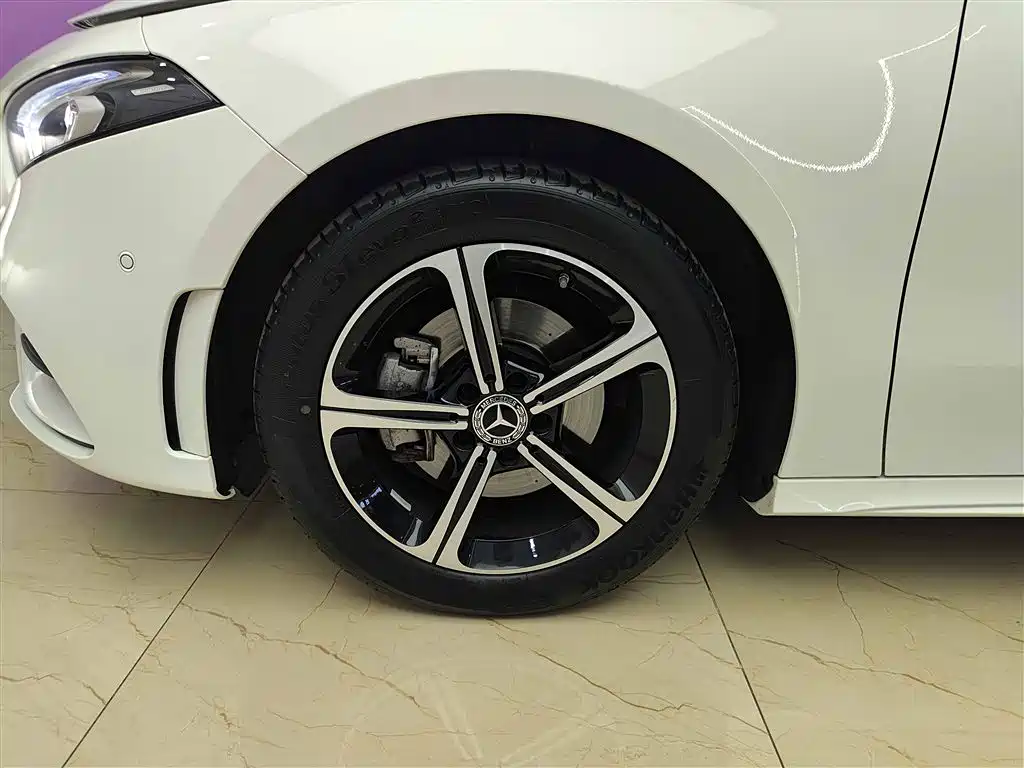 Mercedes-Benz A-Class 2022 Facelift III A 200 L Sport Sedan Fashion фото 8