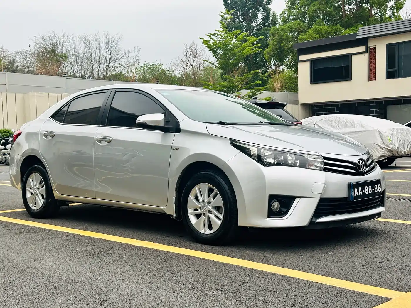 Toyota Corolla 2014 1.6L CVT GL фото 3