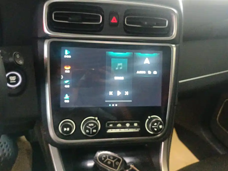 Lynk & Co 01 2019 2.0T 2WD Pro Edition China V фото 13