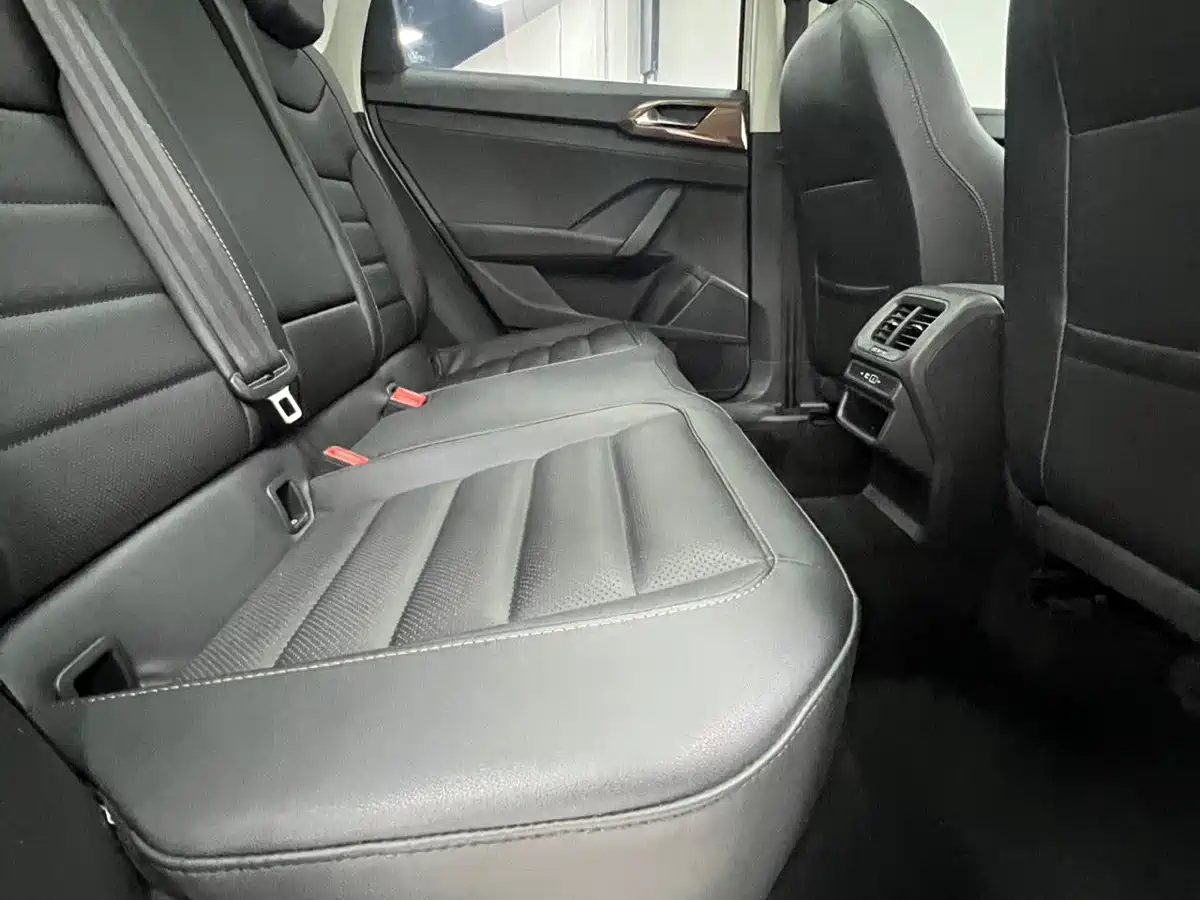 Volkswagen Tharu 2022 280TSI FWD Luxury Edition фото 13