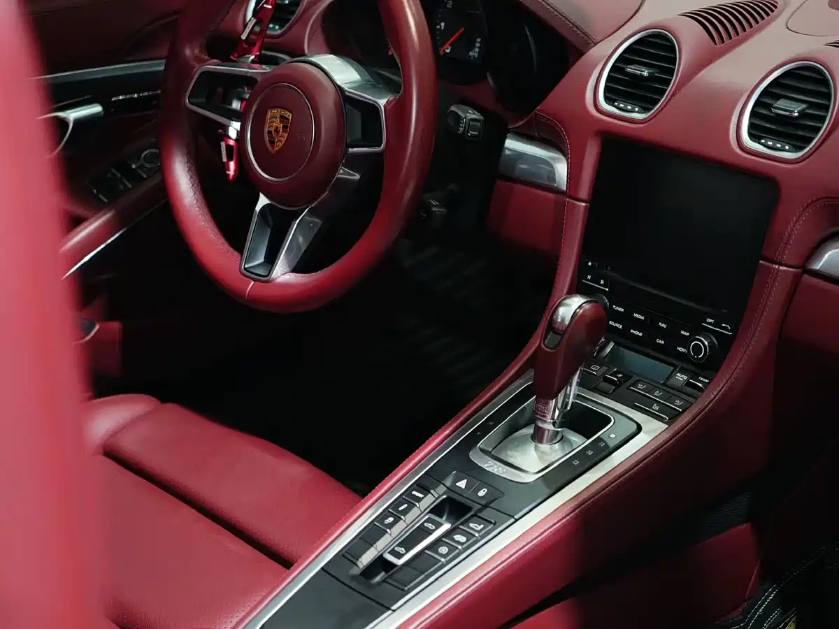 Porsche 718 2018 Boxster 2.0T фото 16