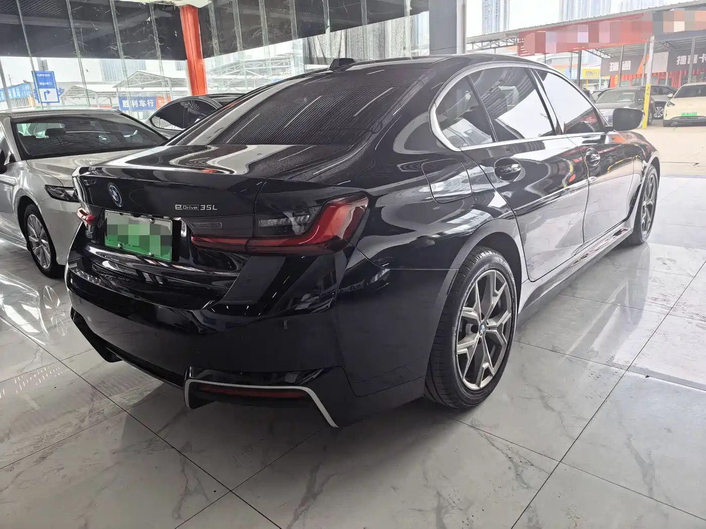 BMW i3 2025 eDrive 35 L фото 9