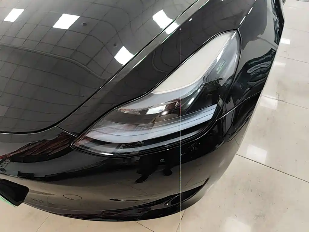 Фото 24 - Tesla Model 3