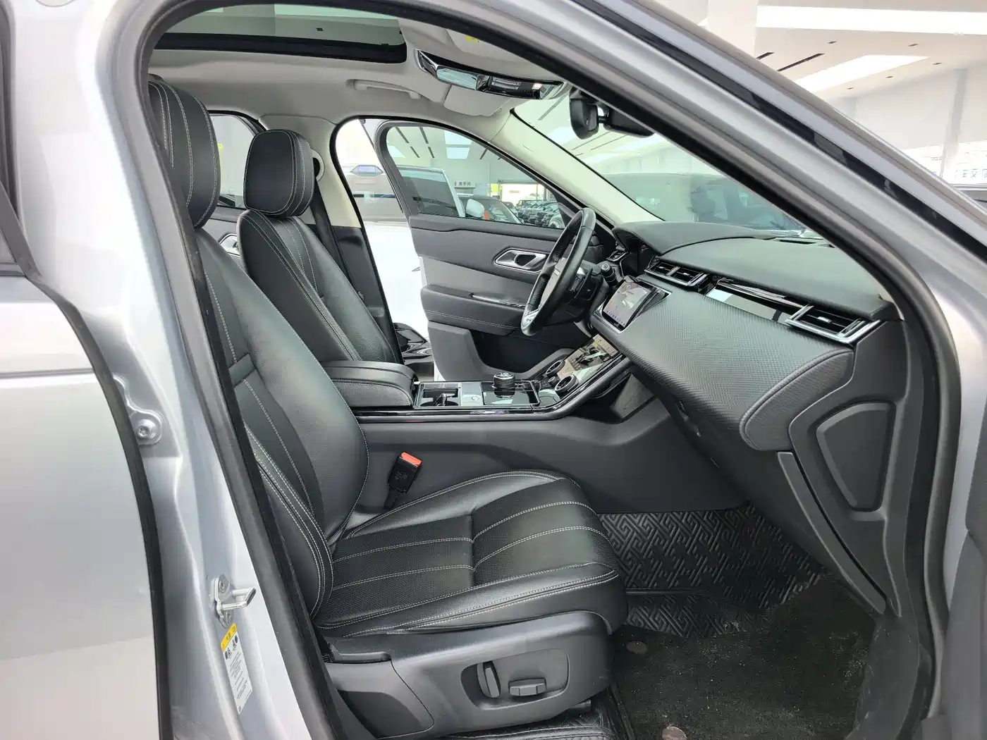 Land Rover Range Rover Velar 2018 P300 S фото 12