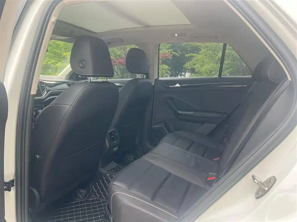 Volkswagen T-ROC 2021 280TSI DSG 2WD Luxury Connected фото 9