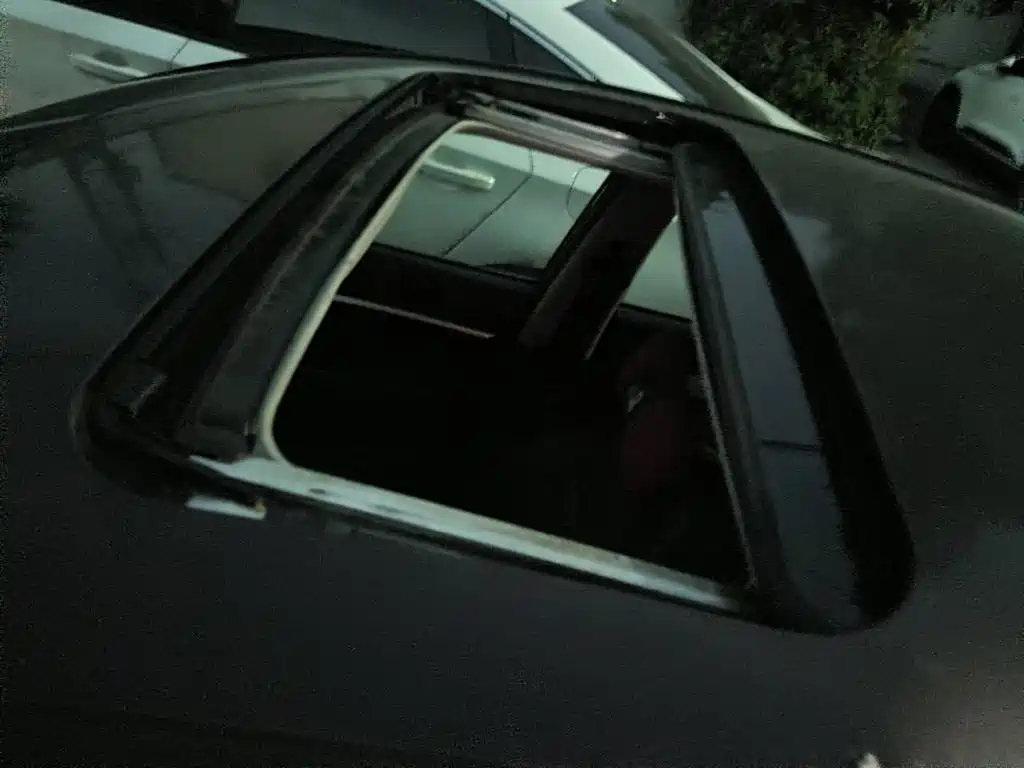 Geely Emgrand 2015 2015 Sedan 1.5L Manual Upward Edition