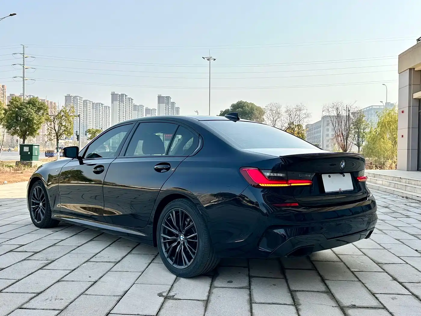 Photo 5 - BMW 3 Series