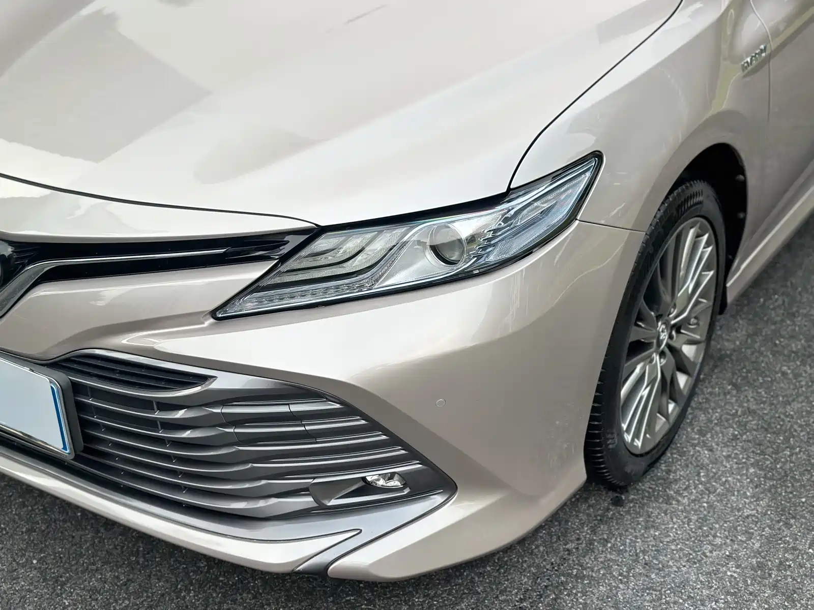 Фото 8 - Toyota Camry