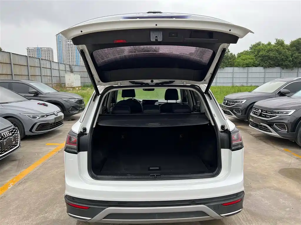Volkswagen Tayron 2023 280TSI 2WD Luxury Plus Advanced Edition фото 15