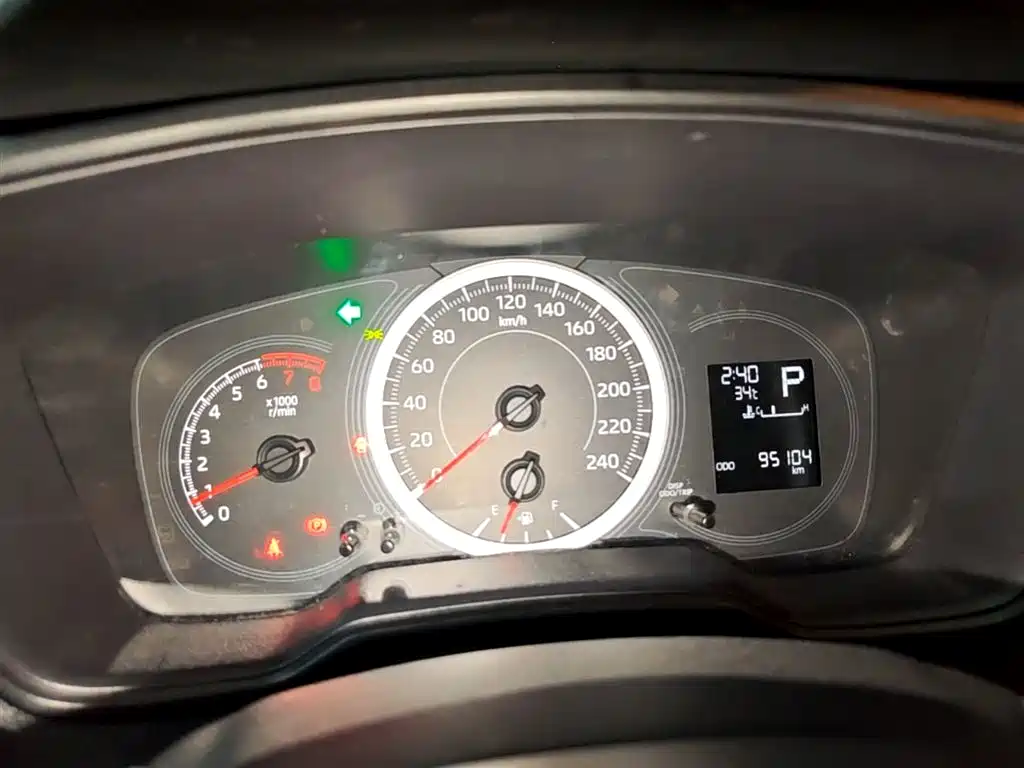 Toyota Levin 2019 185T CVT Entry Edition China VI фото 12