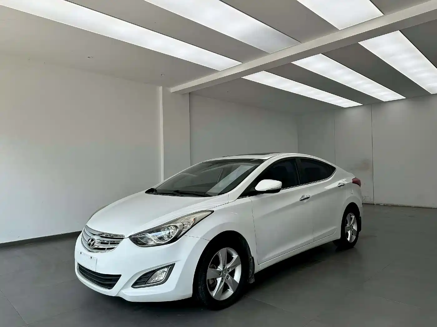 Hyundai Langdong 2013 1.6L Automatic Leading