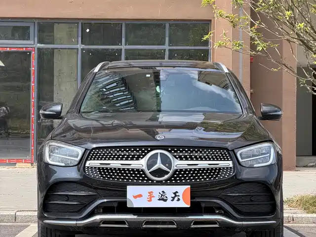 MERCEDES-BENZ GLC