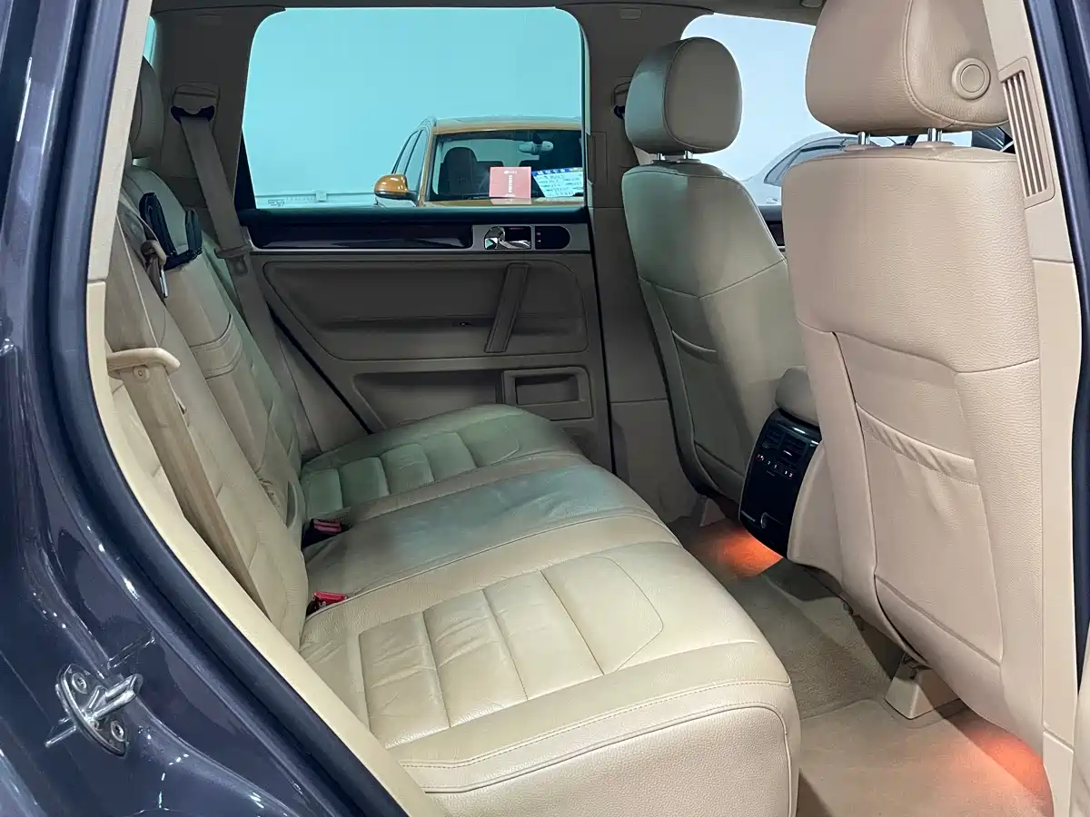 Volkswagen Touareg 2007 3.6L Standard Configuration фото 14