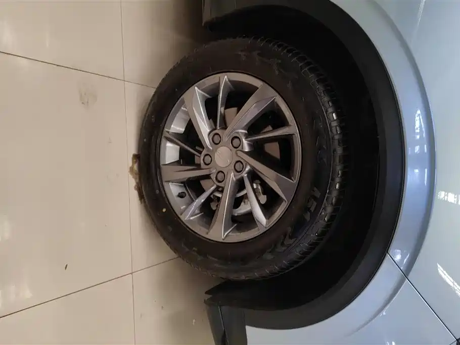 GEELY AUTOMOBILE BINYUE