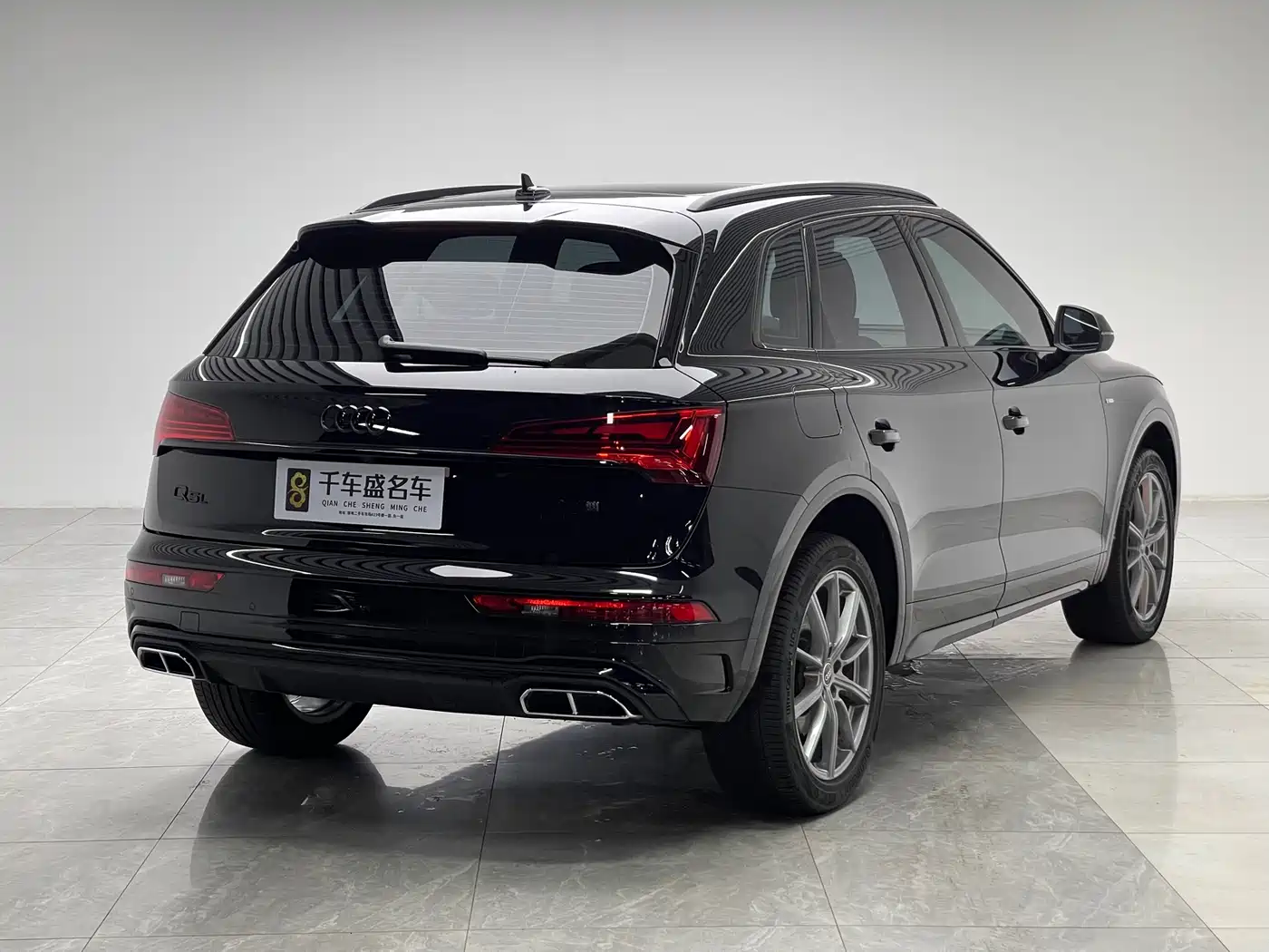 Audi Q5L 2024 Model 40 TFSI Luxury Dynamic фото 6
