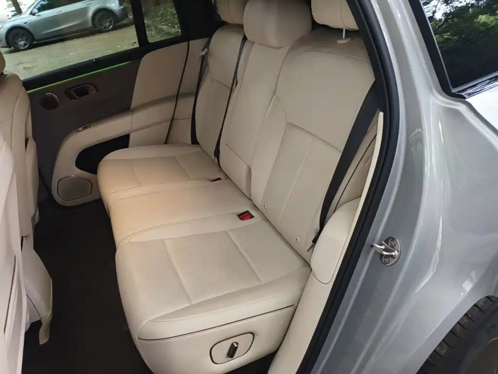 Li Auto i6 2025 2025 2WD Base Model