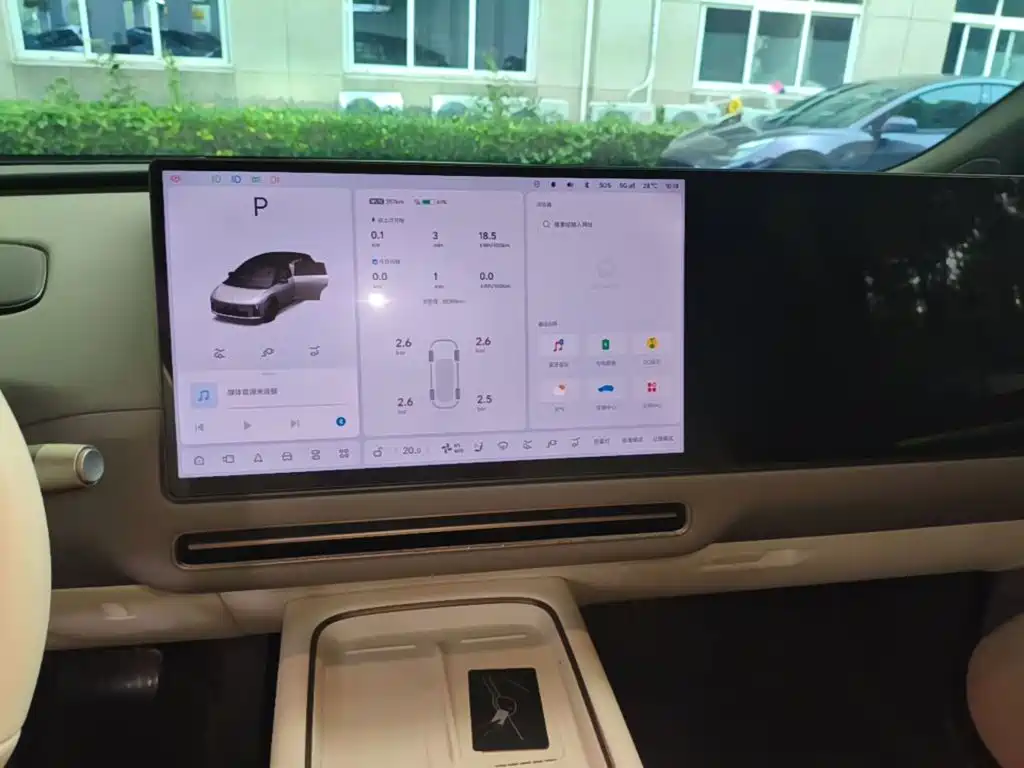 Li Auto i6 2025 2025 2WD Base Model