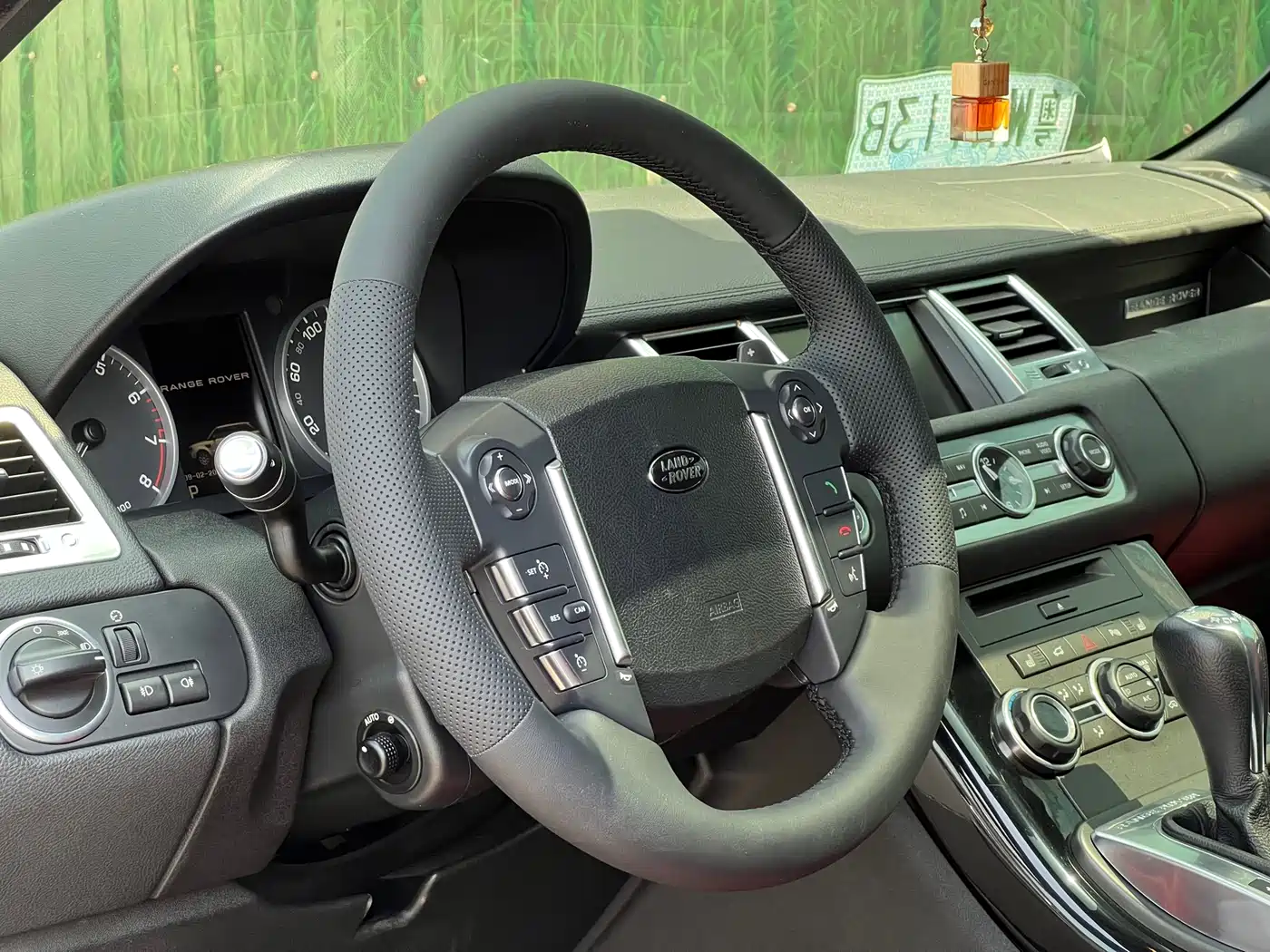 Land Rover Range Rover Sport 2013 5.0 NA V8 HSE Red Limited Edition фото 6