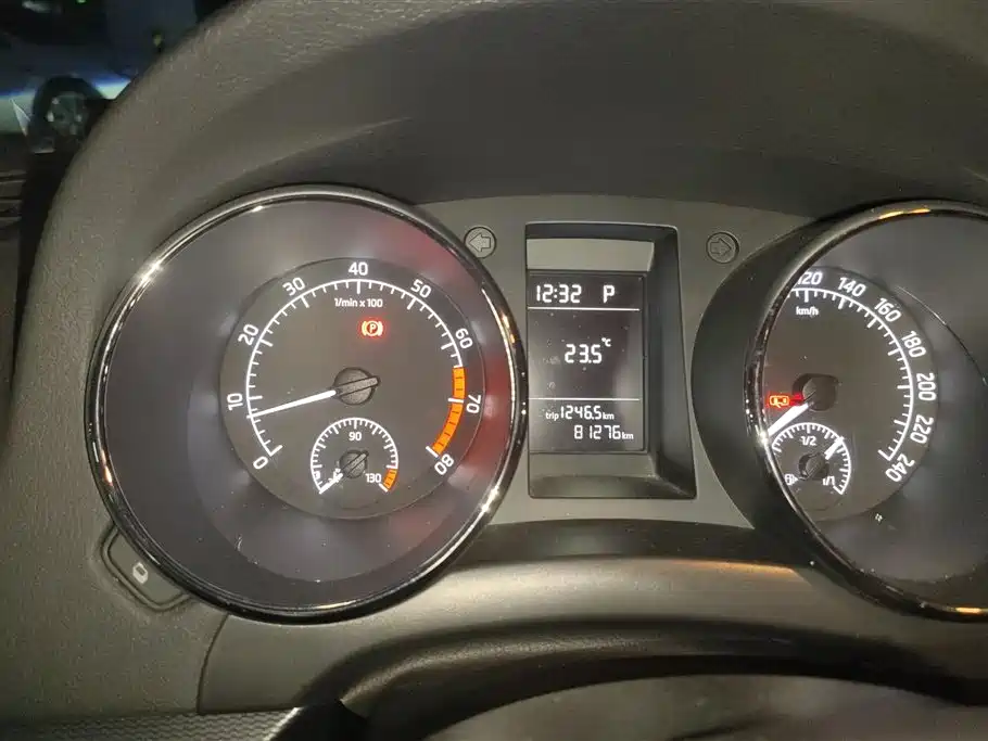 Škoda Yeti 2017 TSI280 DSG Advance фото 14