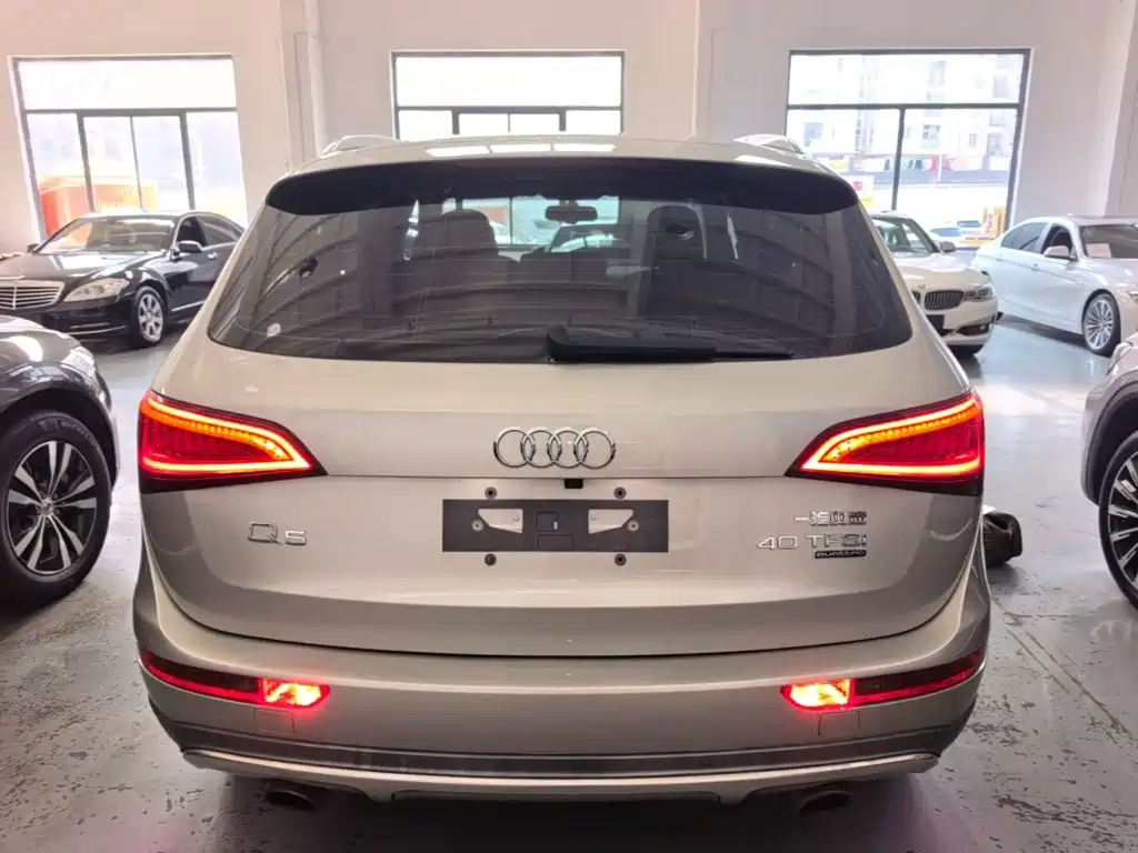 Audi Q5 2018 2017 Plus 40 TFSI Technology