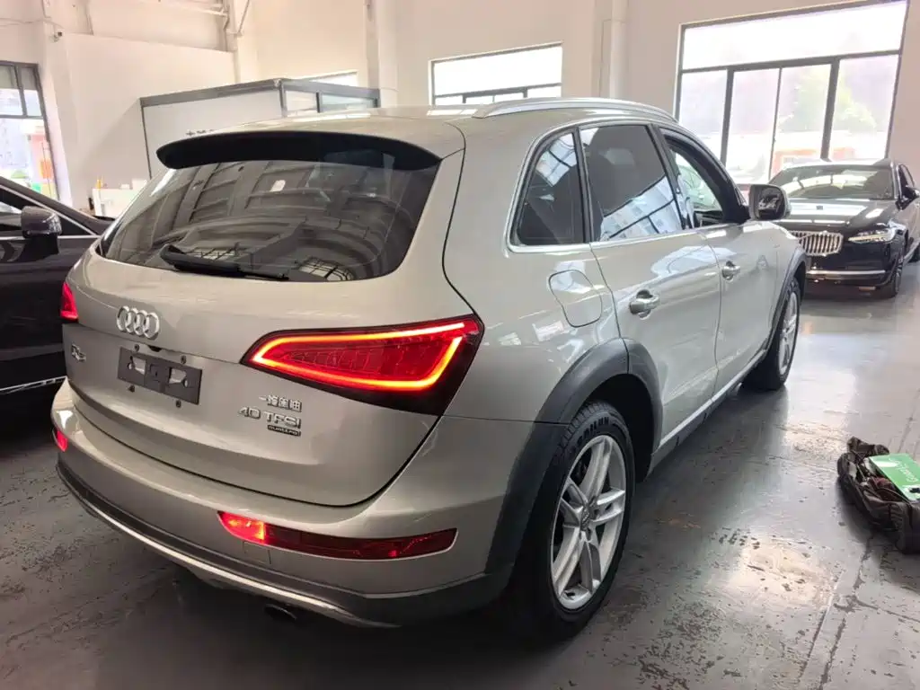 Audi Q5 2018 2017 Plus 40 TFSI Technology