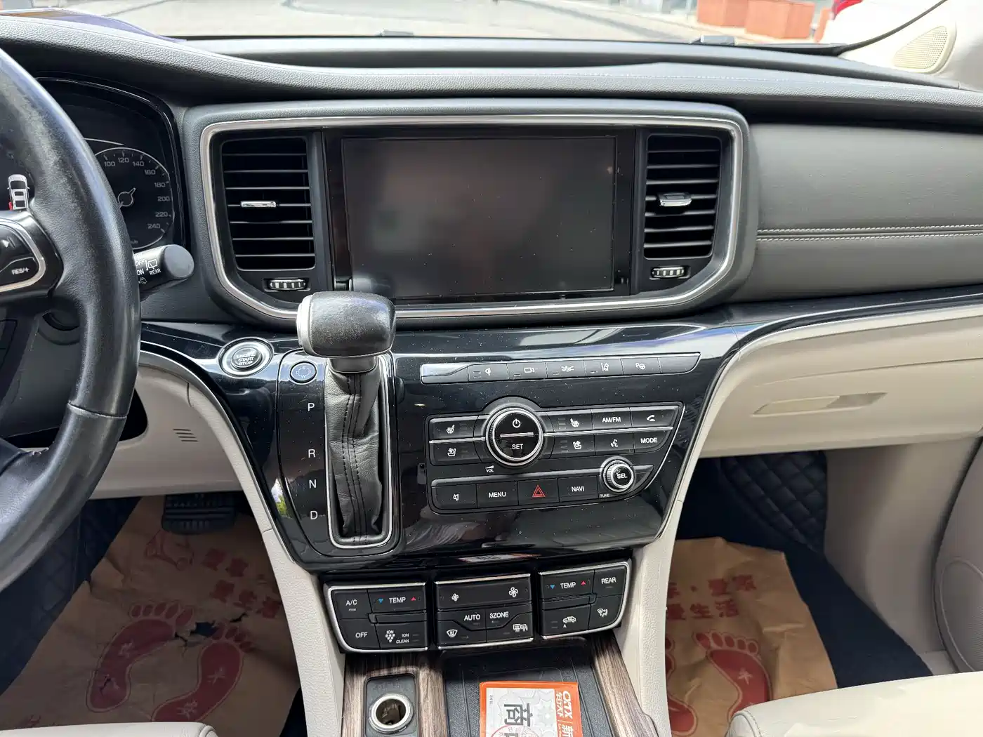 GAC Trumpchi Trumpchi M8 2018 320T Flagship Edition фото 15