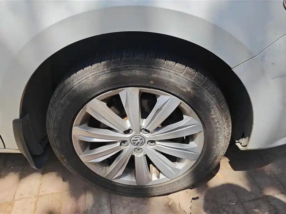 Volkswagen Bora 2017 1.6L Automatic Comfort фото 6