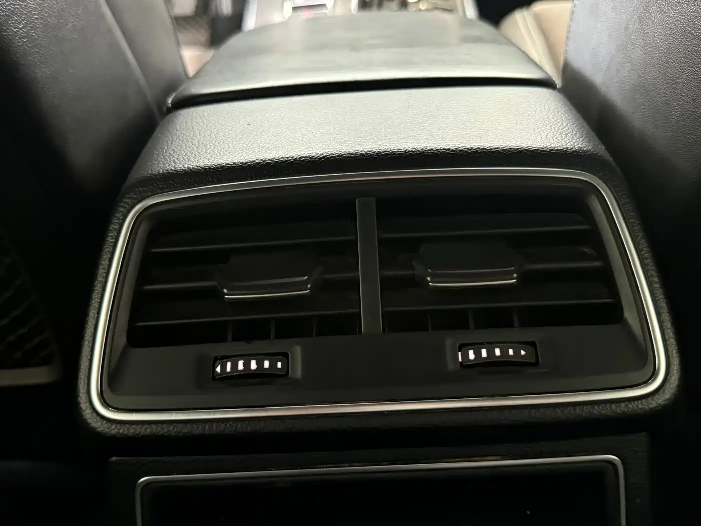 Audi A6L 2019 40 TFSI Luxury Dynamic фото 7