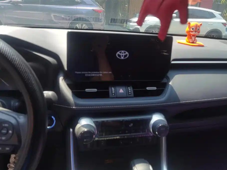 Toyota RAV4 Rongfang 2023 2.0L CVT FWD Style Plus Edition фото 13