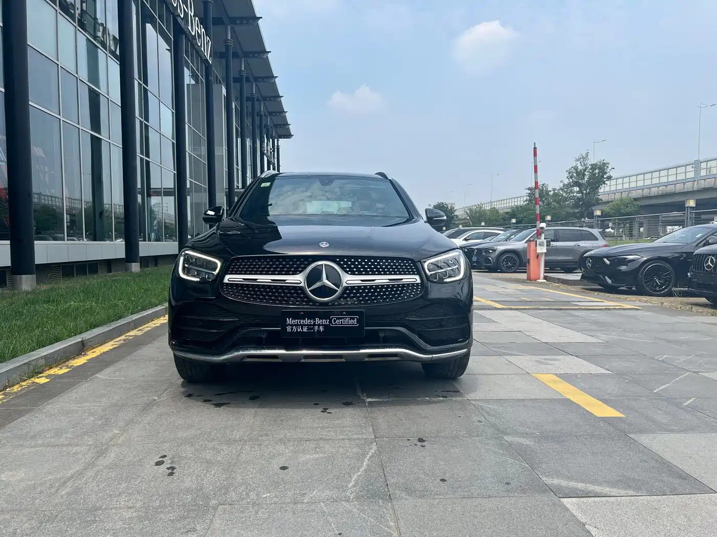 Mercedes-Benz GLC 2020 GLC 260 L 4MATIC Luxury фото 2