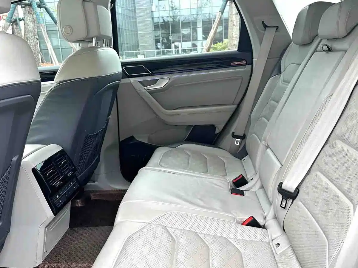 Volkswagen Touareg 2019 3.0TSI Sharp Intelligence Edition China VI фото 5