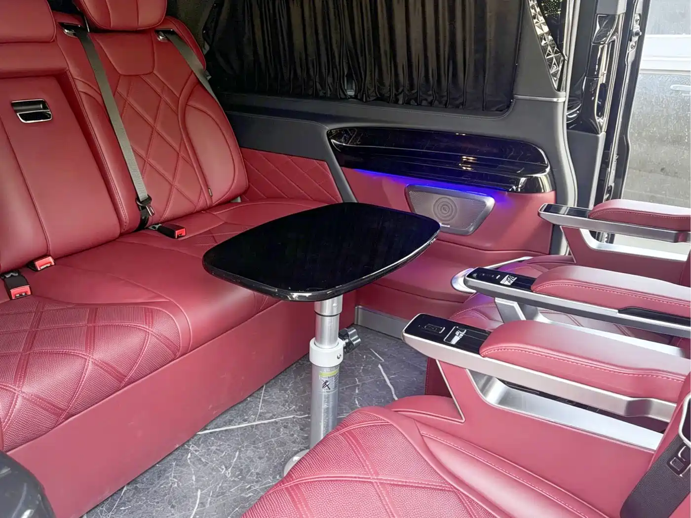 Mercedes-Benz Vito 2024 2.0T Business 7-Seater фото 8