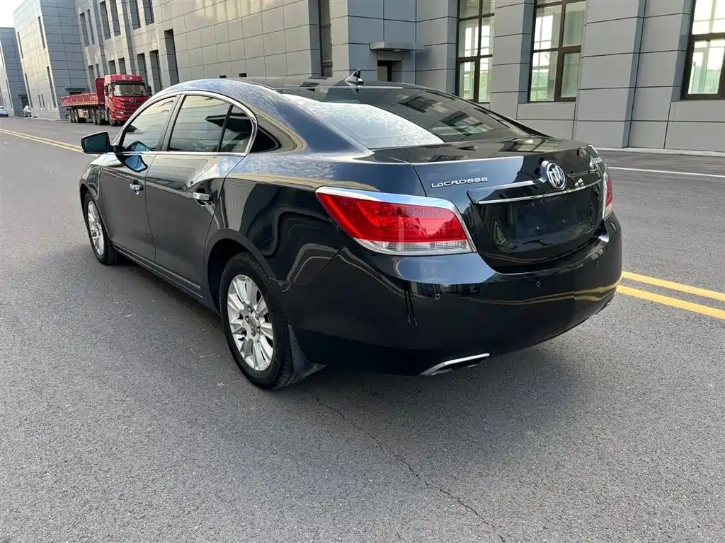 Buick LaCrosse 2012 2012 2.4L SIDI Luxury Edition