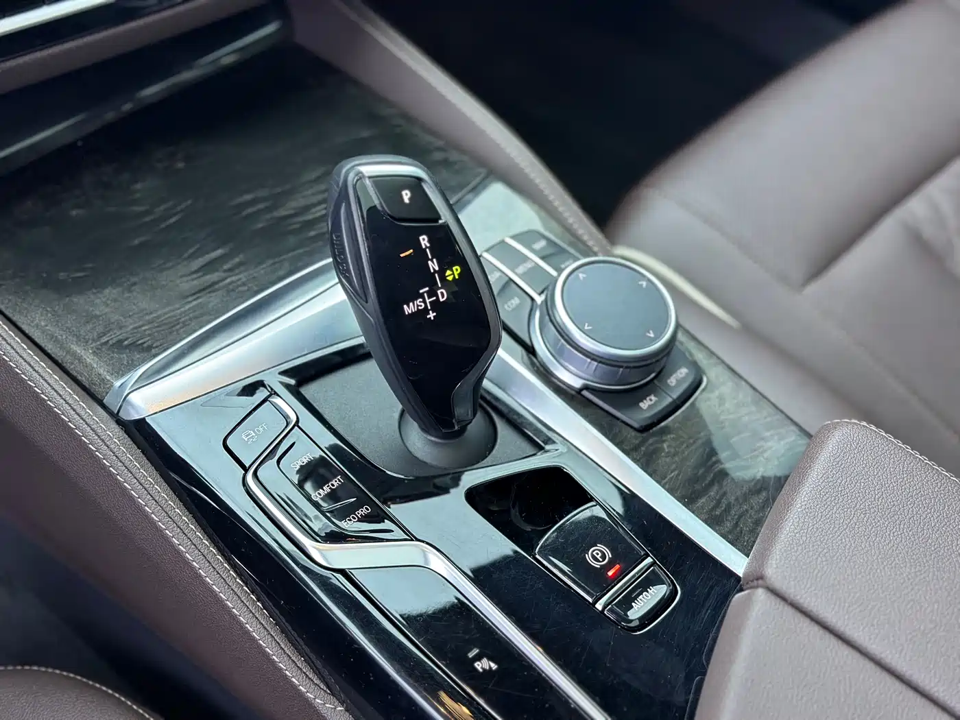 BMW 5 Series 2022 525Li M Sport Package фото 12