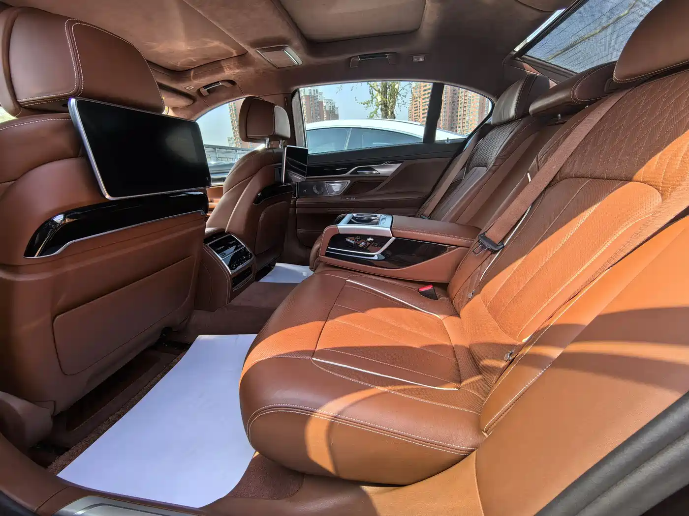 BMW 7 Series 2018 740Li xDrive Premium Type Excellence Package фото 8