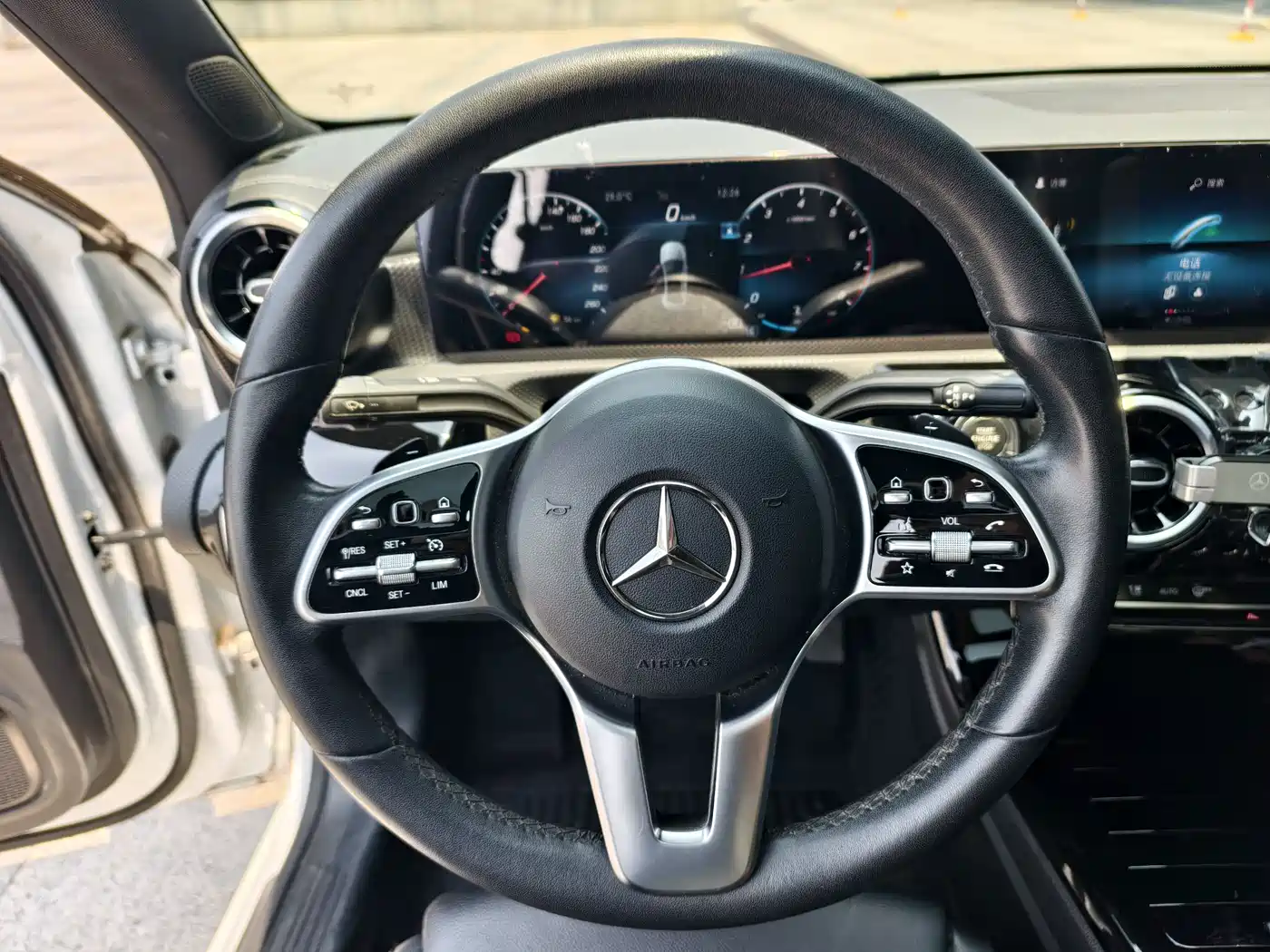 Mercedes-Benz A-Class 2021 A 200 L Sport Sedan Dynamic Type фото 11