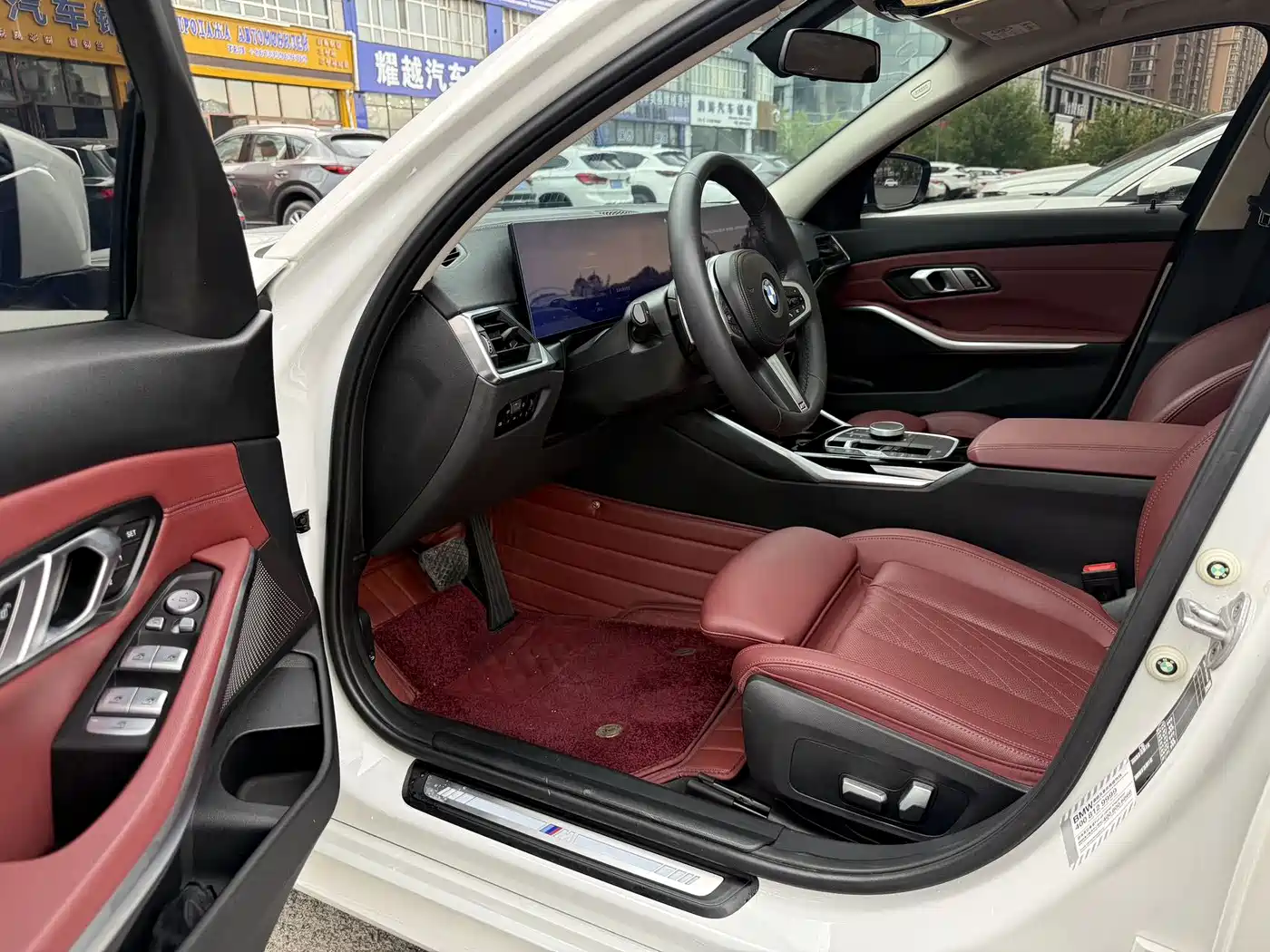 BMW 3 Series 2023 320Li M Sport Package фото 7