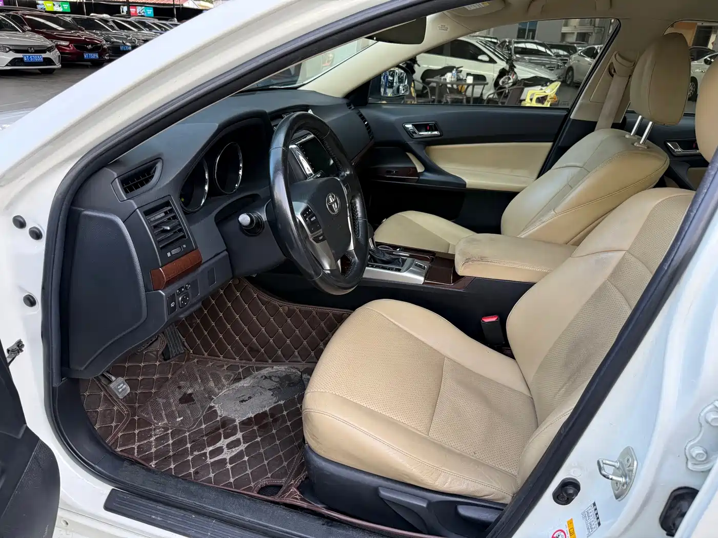 Toyota Reiz 2013 2.5S Elite Edition фото 4