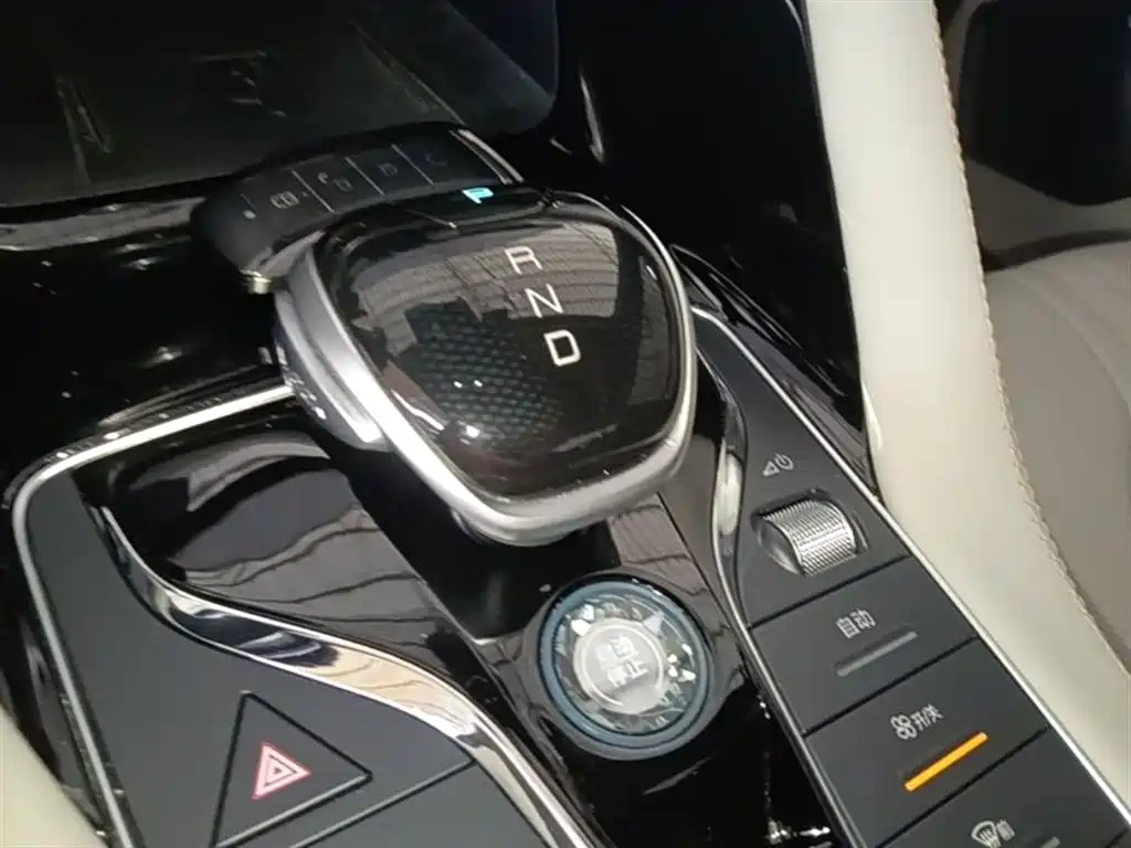 BYD Song PLUS PHEV 2021 DM-i 110KM Flagship PLUS 5G Edition фото 14