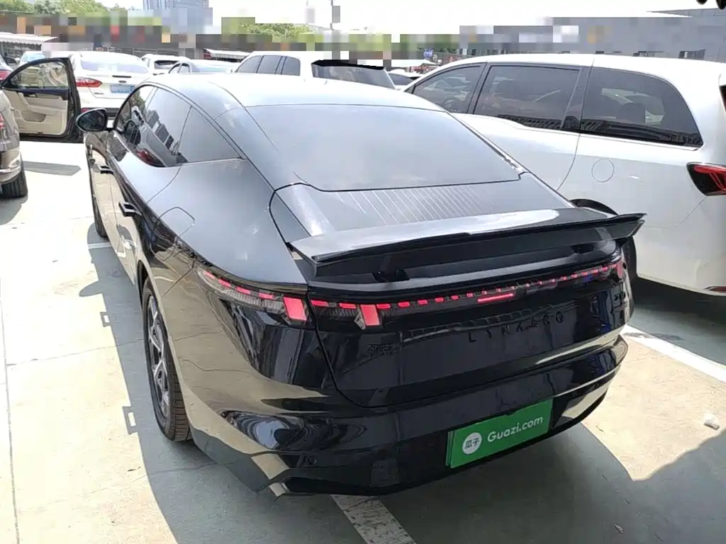 Lynk & Co Z10 2025 STARBUFF 95kWh 766km RWD фото 6